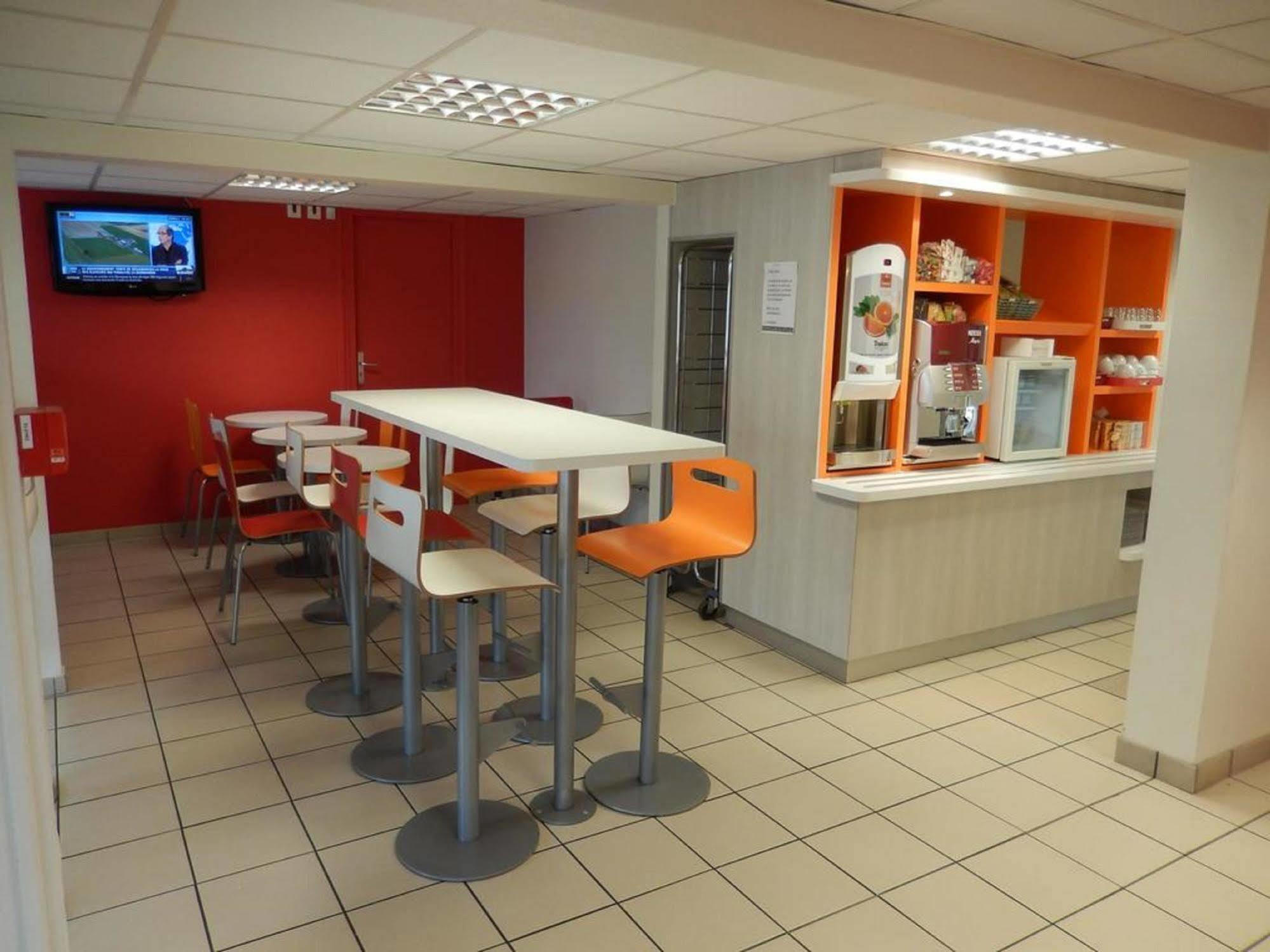Premiere Classe Biarritz Buitenkant foto